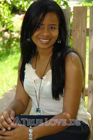 149887 - Yanira Alter: 37 - Dominican Republic