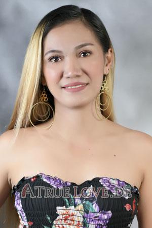 Ladies of Philippinen