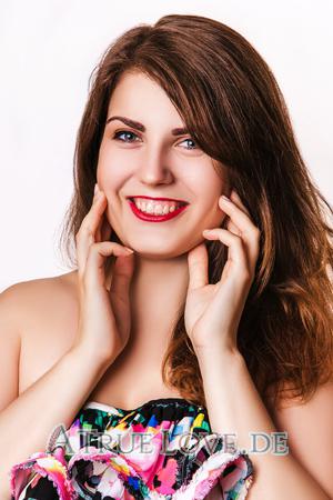 157414 - Olga Alter: 29 - Ukraine