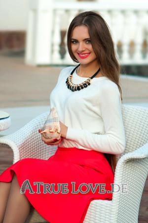 160681 - Alyona Alter: 32 - Ukraine