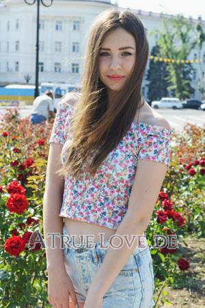 165612 - Yana Alter: 26 - Ukraine