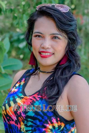 Ladies of Philippinen