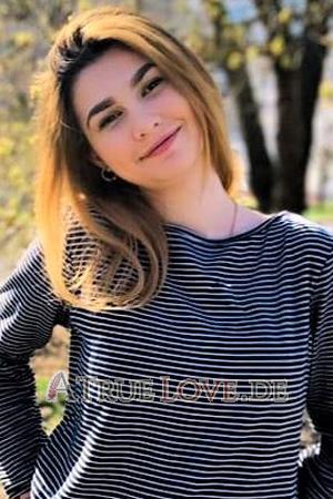 172895 - Diana Alter: 26 - Ukraine