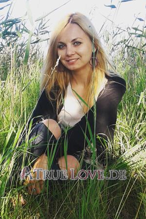 173922 - Valentina Alter: 41 - Ukraine