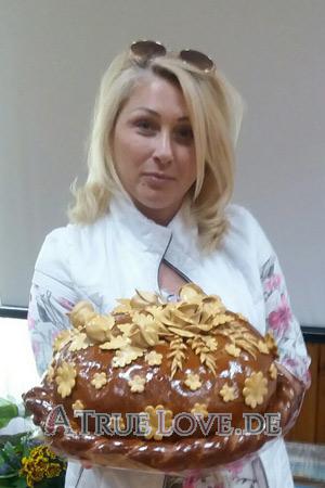 176784 - Oksana Alter: 44 - Ukraine