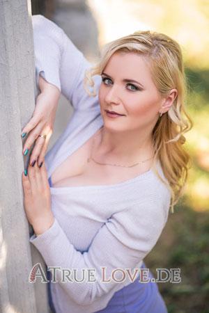 180274 - Mariya Alter: 34 - Ukraine