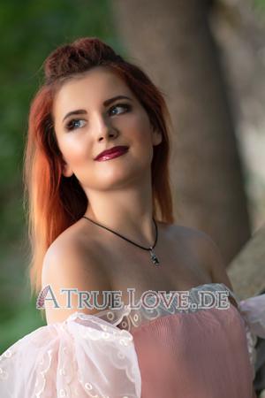 181393 - Valentyna Alter: 22 - Ukraine
