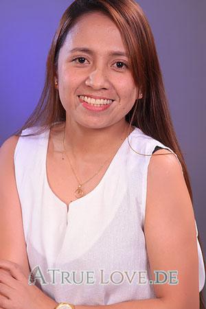 182320 - Lanie Alter: 34 - Philippinen