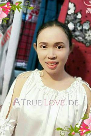 184054 - Kwanjit Alter: 46 - Thailand