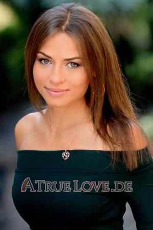 186938 - Elena Alter: 32 - Ukraine