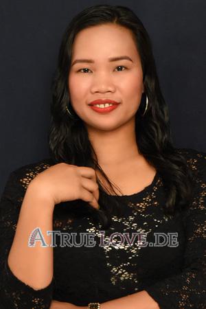 Ladies of Philippinen