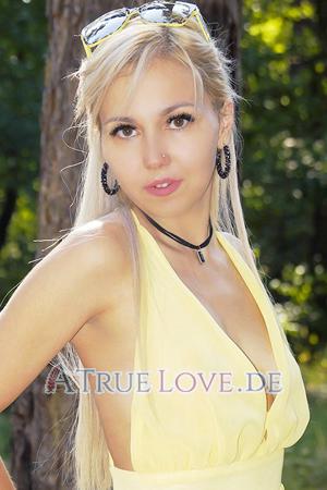 188609 - Yuliya Alter: 36 - Ukraine
