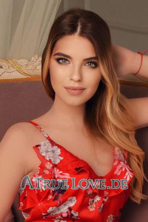 196419 - Alina Alter: 25 - Ukraine