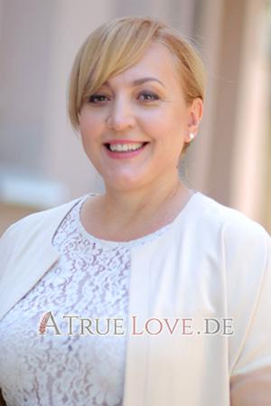 207312 - Angela Alter: 52 - Ukraine