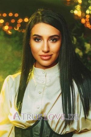 208546 - Andreea Alter: 22 - Moldawien