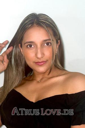 208950 - Thalia Alter: 28 - Kolumbien