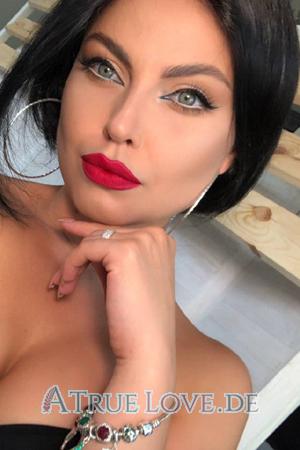 209734 - Alina Alter: 32 - Ukraine