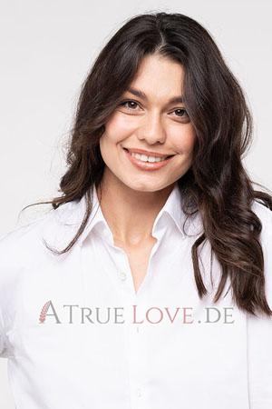 212632 - Alexandra Alter: 28 - Ukraine