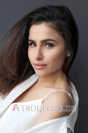 213843 - Viktoria Alter: 34 - Ukraine