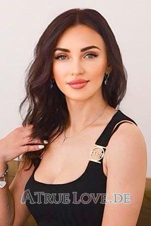 223235 - Julie Alter: 38 - Ukraine