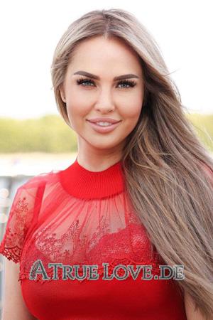 225560 - Yuliia Alter: 40 - Ukraine