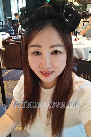 Ladies of Foshan Stadt