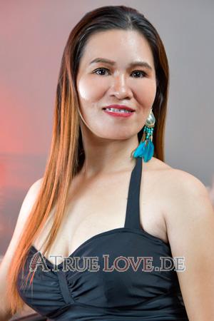 Ladies of Philippinen
