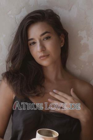 228741 - Anna Alter: 37 - Ukraine