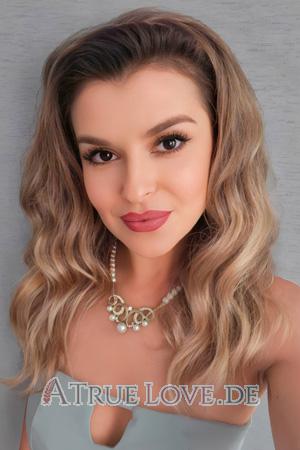 228990 - Elena Alter: 40 - Ukraine