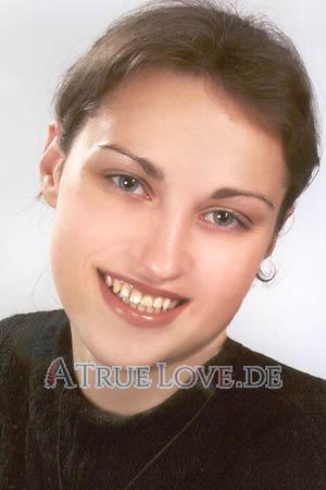 52906 - Julia Alter: 26 - Ukraine