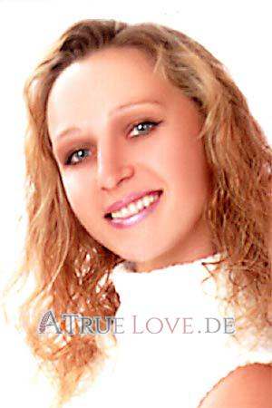 55515 - Yuliana Alter: 35 - Ukraine