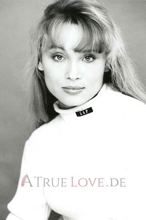 64054 - Anna Alter: 30 - Russland