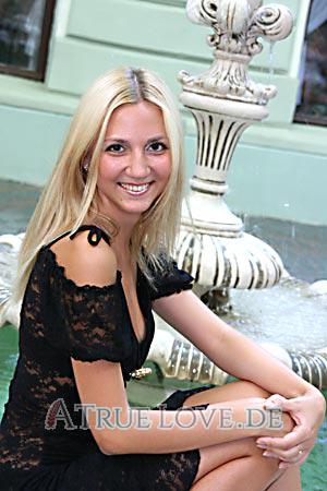 88588 - Ekaterina Alter: 26 - Ukraine